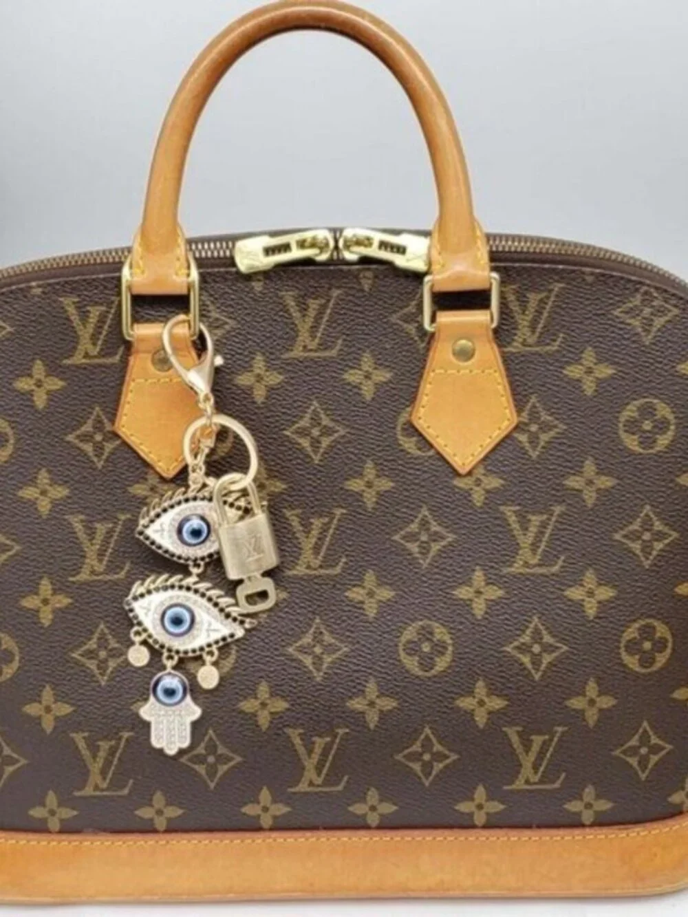 LV Authentic Gold Padlock 🔒 Key Set w/ Unbranded Evil Eye Keychain Charm